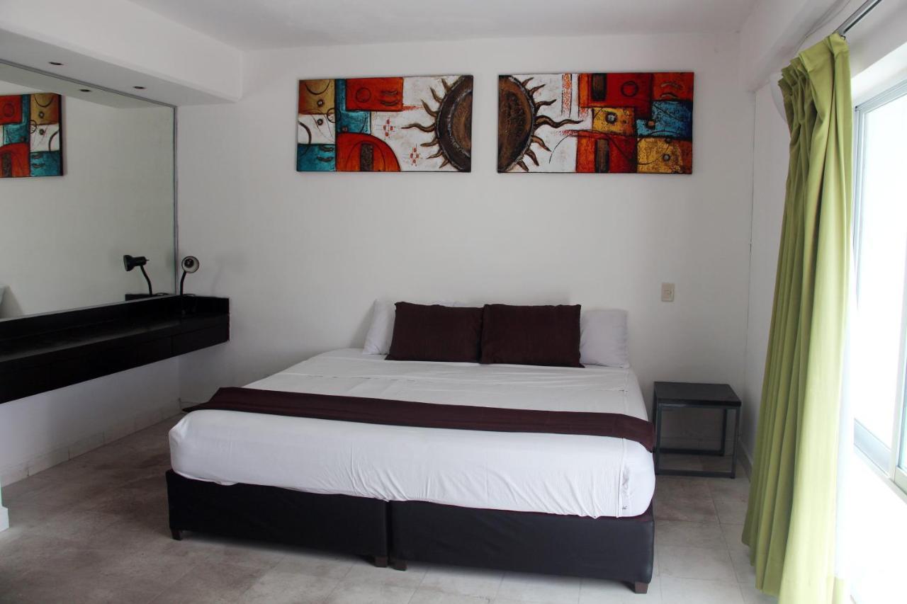 Hotel & Hostal Casa De Luz Cancun Exterior photo